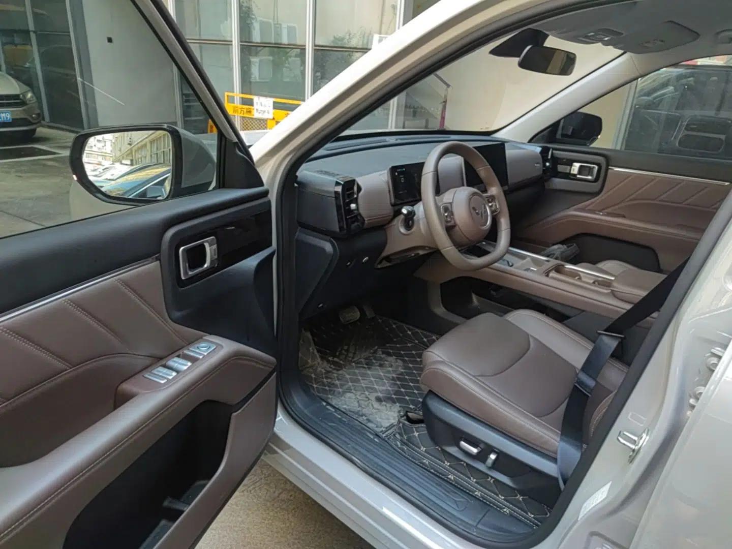 Wuling Xingguang 560 New Energy 2026 Model, Plug-in Hybrid, 125 km, Luxury Version — миниатюра 23