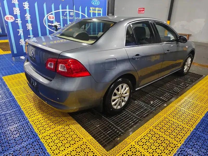 2012 Volkswagen Bora 1.6L Manual Comfort Model — миниатюра 4
