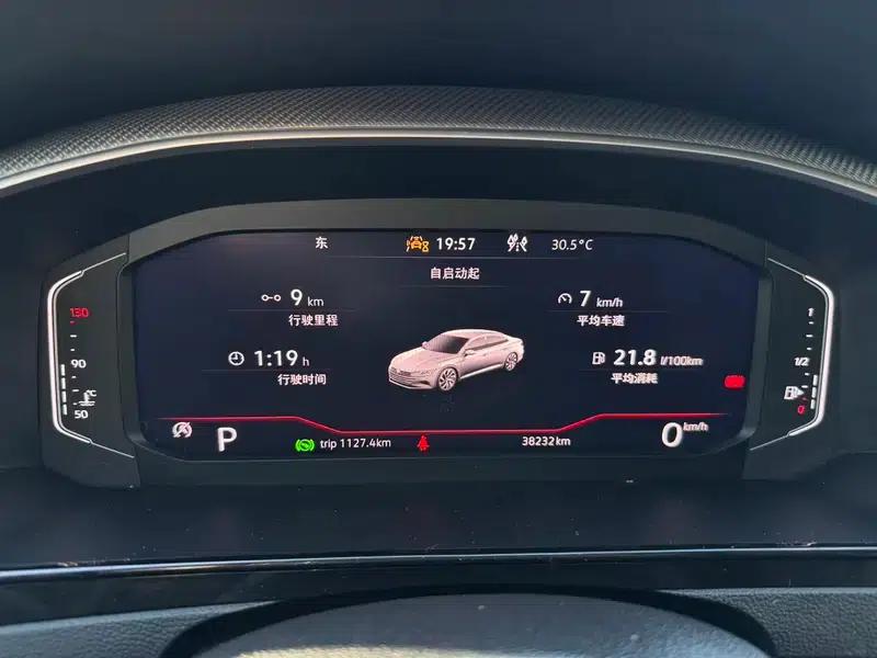 Volkswagen CC 2024 380TSI Striking Edition — миниатюра 9