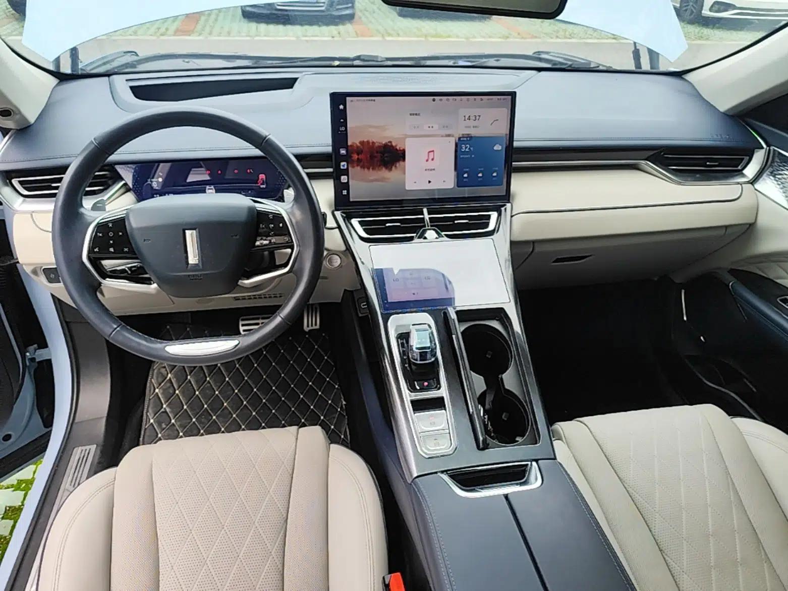Wey Mocha 2021 2.0T Two-Wheel-Drive Premium Edition — миниатюра 15