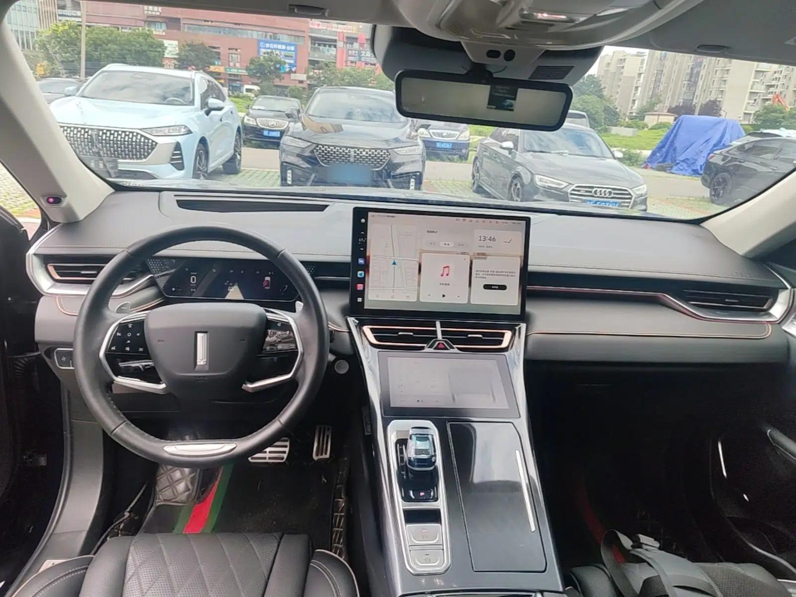 Wey Mocha 2021 2.0T Two-Wheel-Drive Premium Edition — миниатюра 12