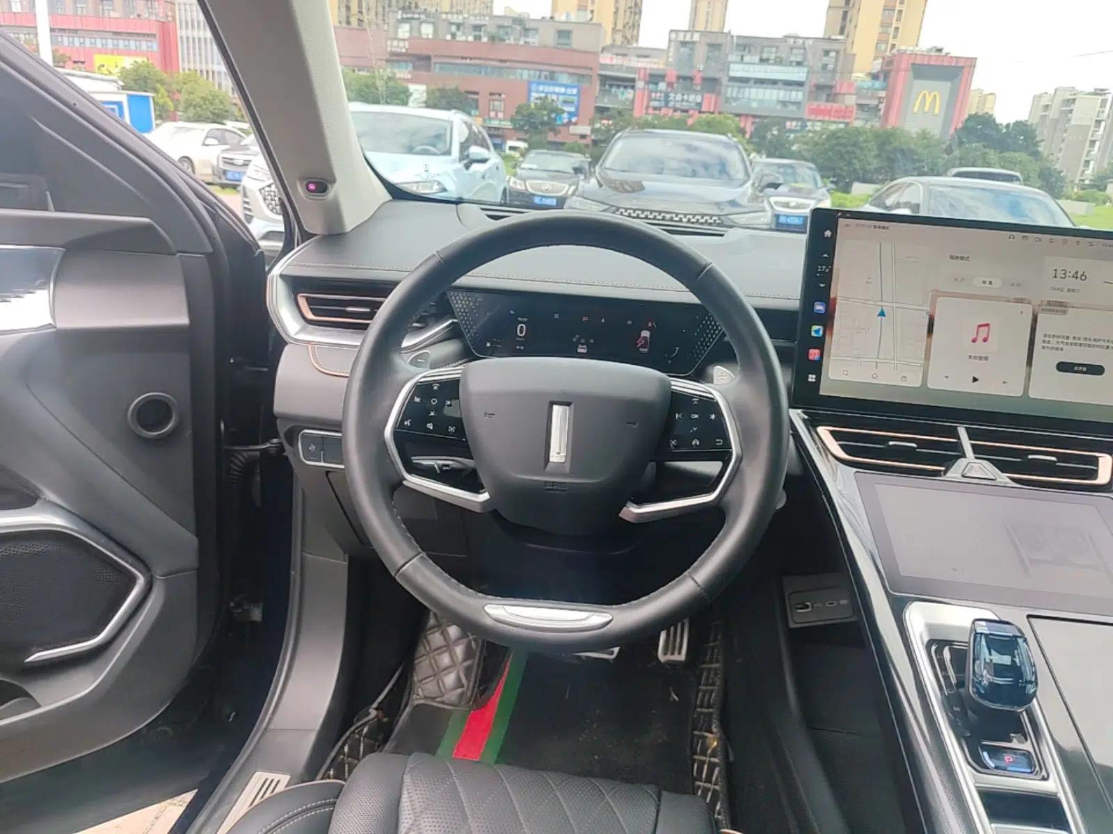 Wey Mocha 2021 2.0T Two-Wheel-Drive Premium Edition — миниатюра 13