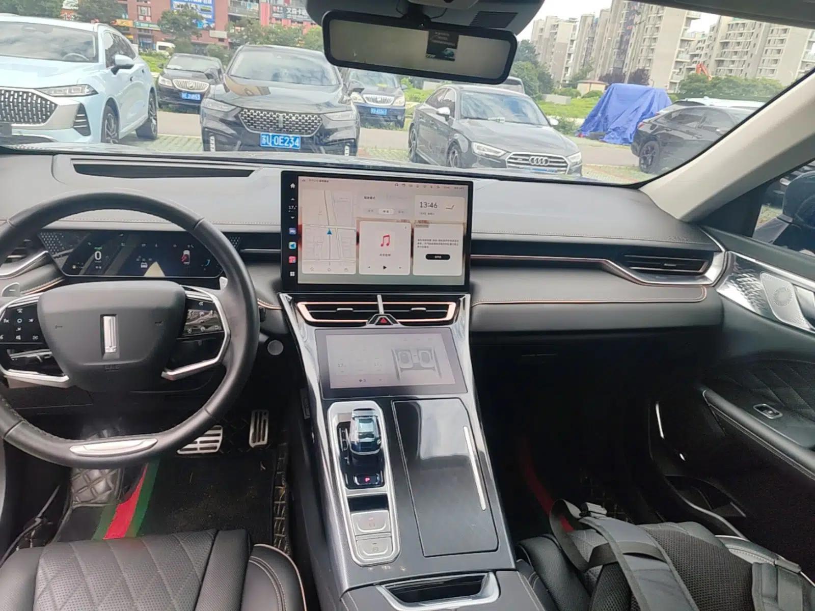 Wey Mocha 2021 2.0T Two-Wheel-Drive Premium Edition — миниатюра 15
