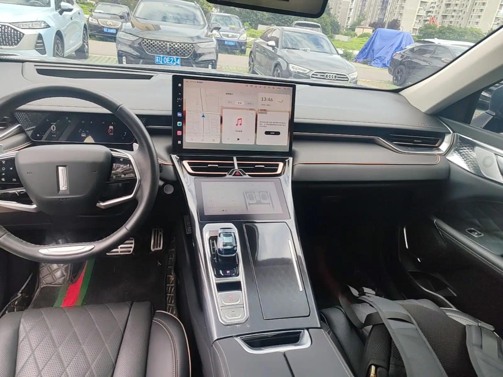 Wey Mocha 2021 2.0T Two-Wheel-Drive Premium Edition — миниатюра 16