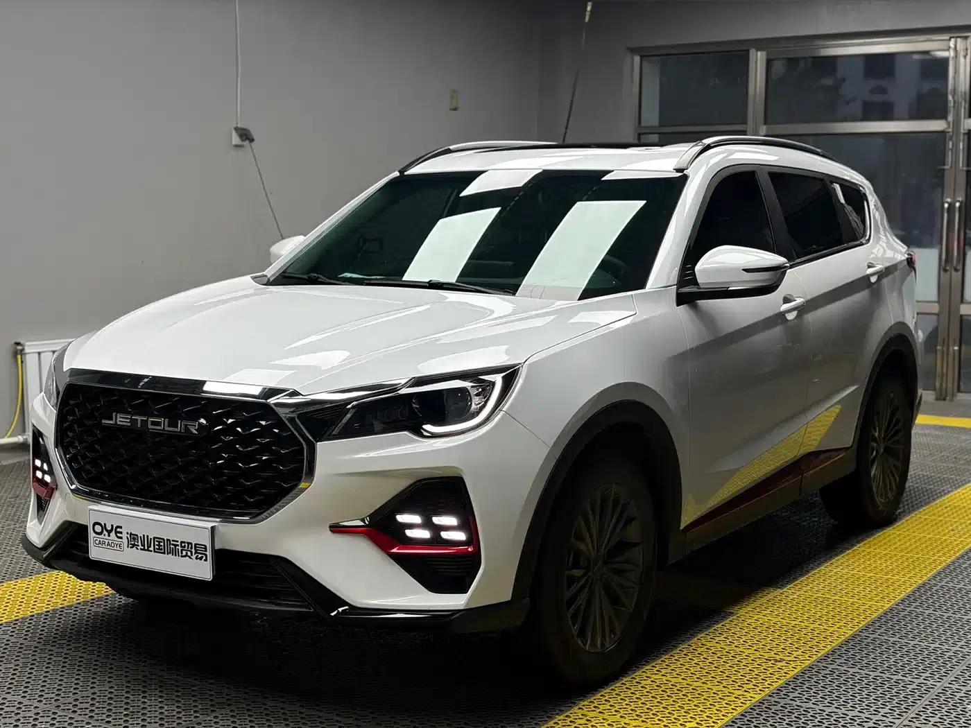 Jetour X70 PRO 2023 1.5T DCT Comfort Edition 7-seater — миниатюра 1
