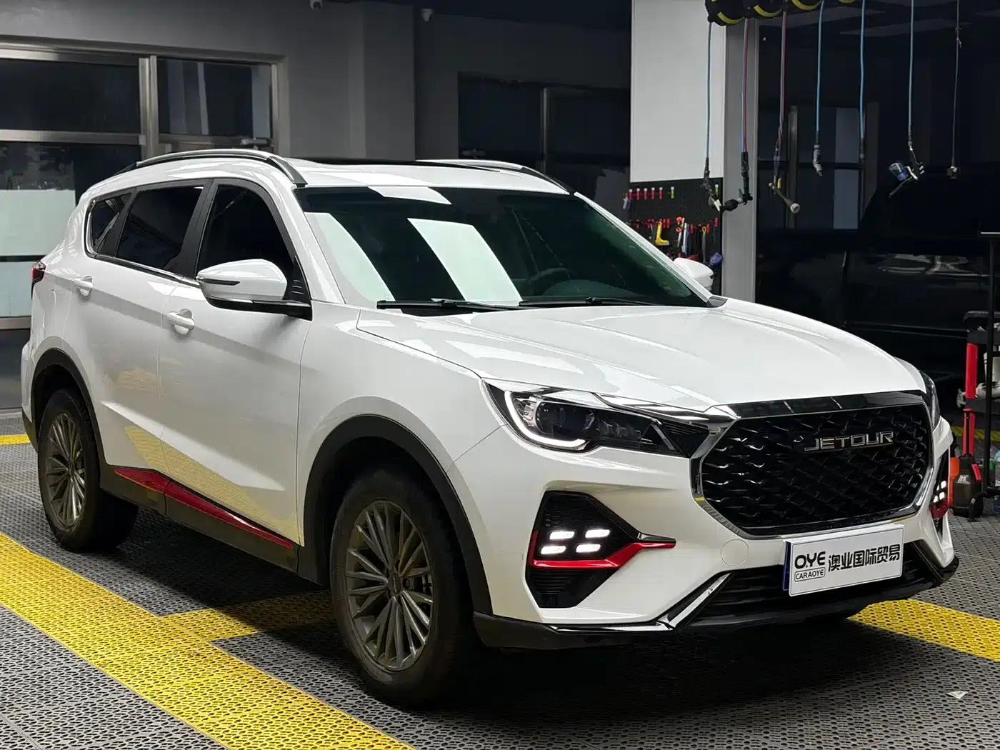 Jetour X70 PRO 2023 1.5T DCT Comfort Edition 7-seater — миниатюра 3