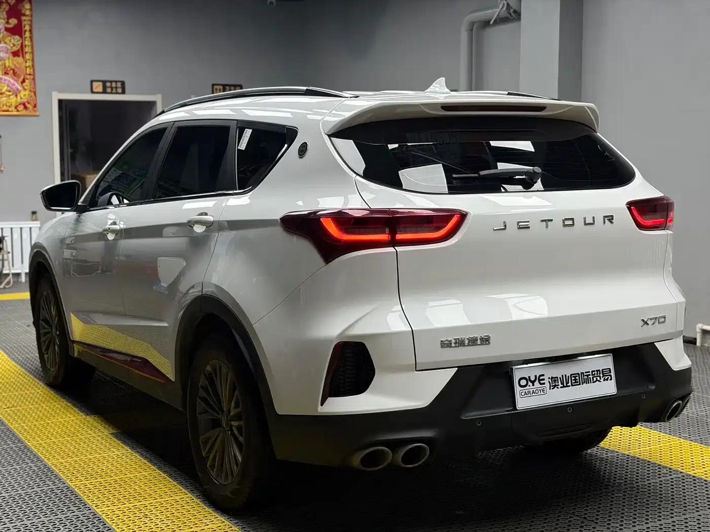 Jetour X70 PRO 2023 1.5T DCT Comfort Edition 7-seater — миниатюра 4