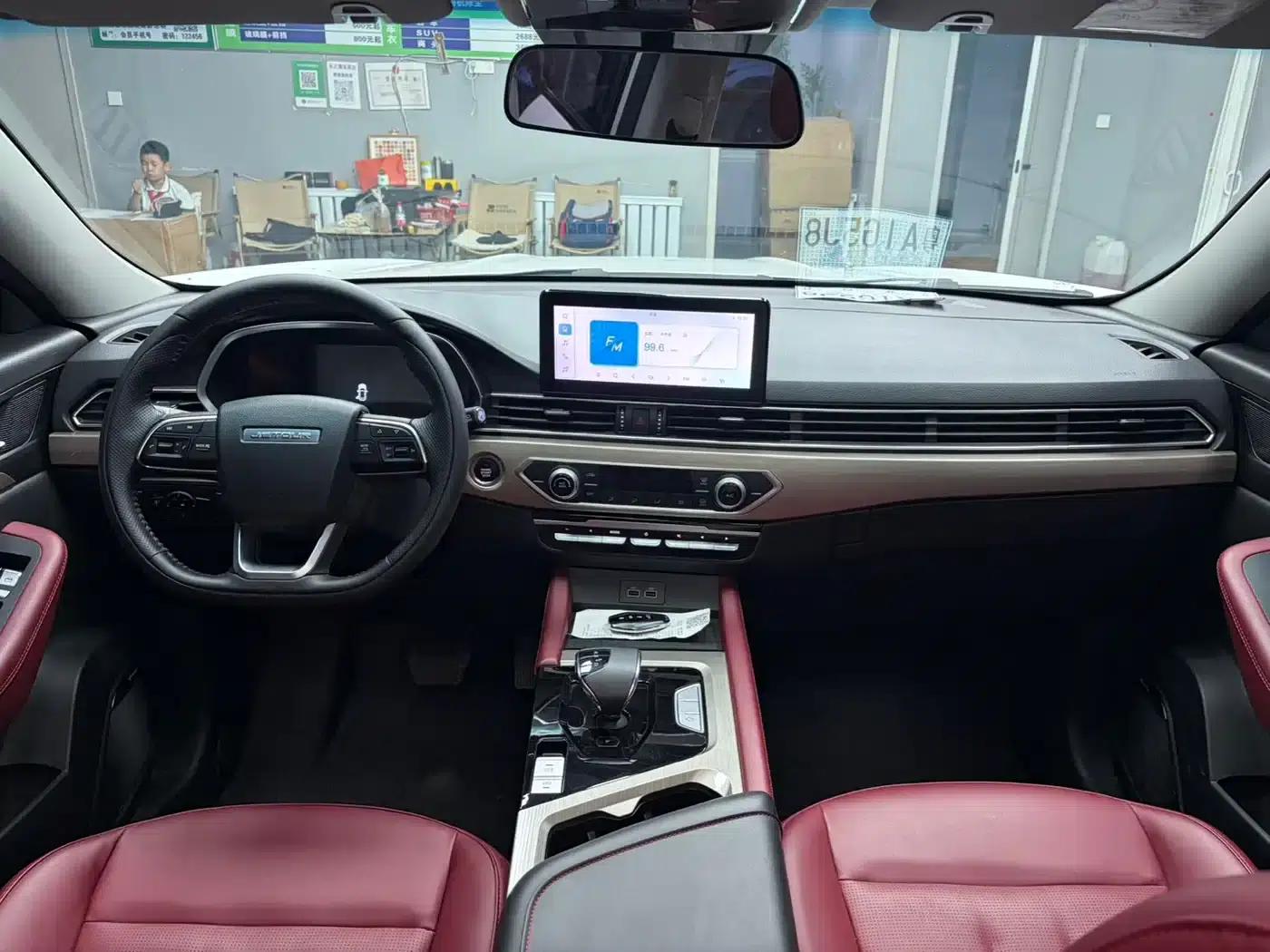 Jetour X70 PRO 2023 1.5T DCT Comfort Edition 7-seater — миниатюра 10