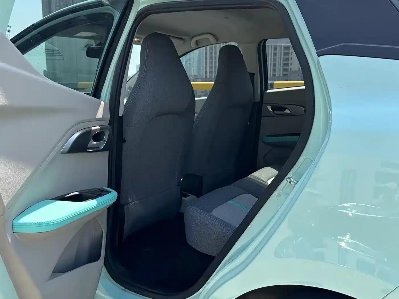 Yizhi EV3 2023 Youth Edition 320KM Luxury — миниатюра 12