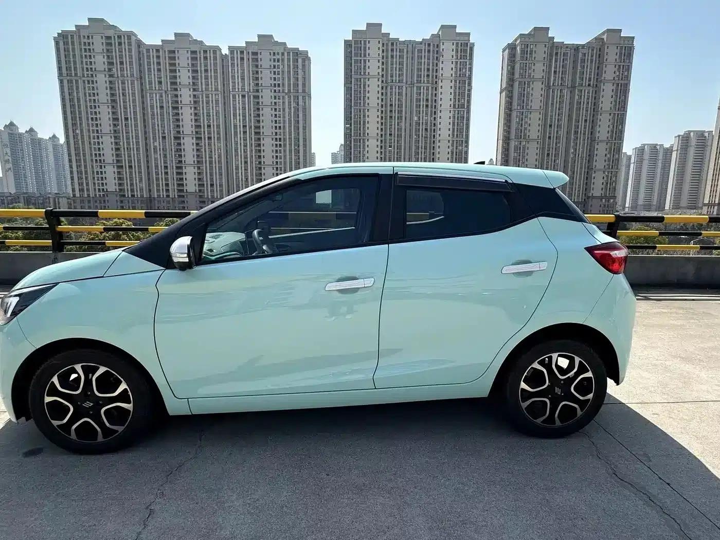 Yizhi EV3 2023 Youth Edition 320KM Luxury — миниатюра 7
