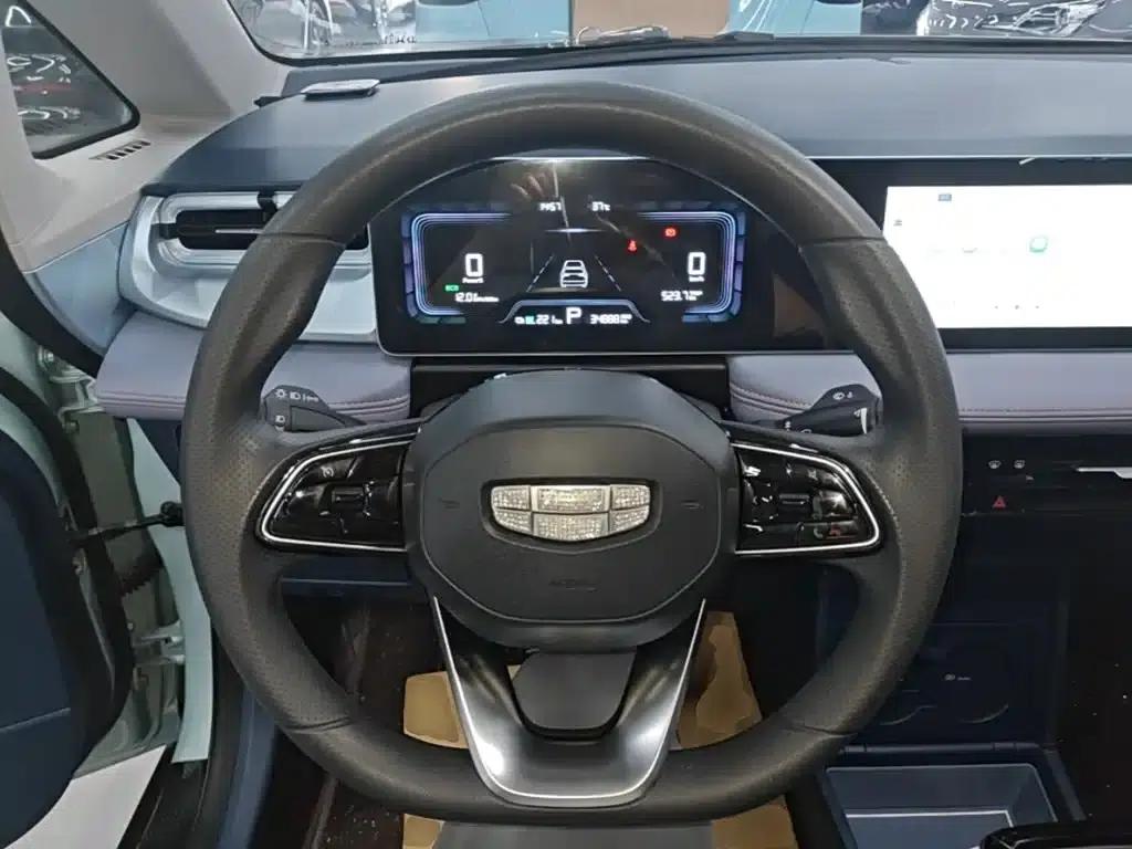 Geely Geometry E Firefly 2023 Model 320KM Cute Tiger 5-Seater — миниатюра 11