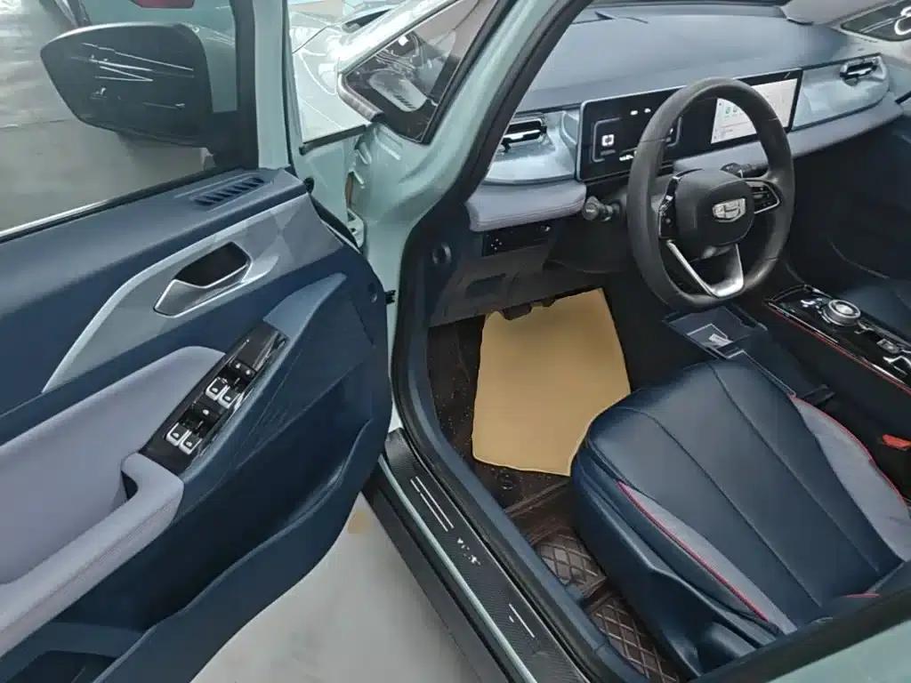 Geely Geometry E Firefly 2023 Model 320KM Cute Tiger 5-Seater — миниатюра 16