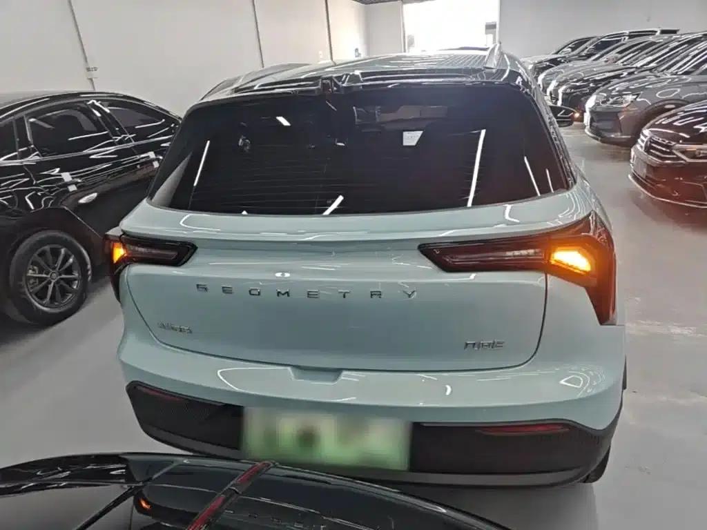 Geely Geometry E Firefly 2023 Model 320KM Cute Tiger 5-Seater — миниатюра 6