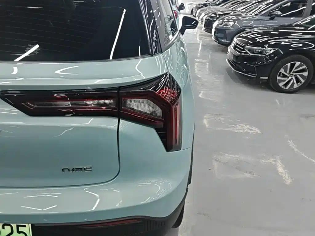 Geely Geometry E Firefly 2023 Model 320KM Cute Tiger 5-Seater — миниатюра 8