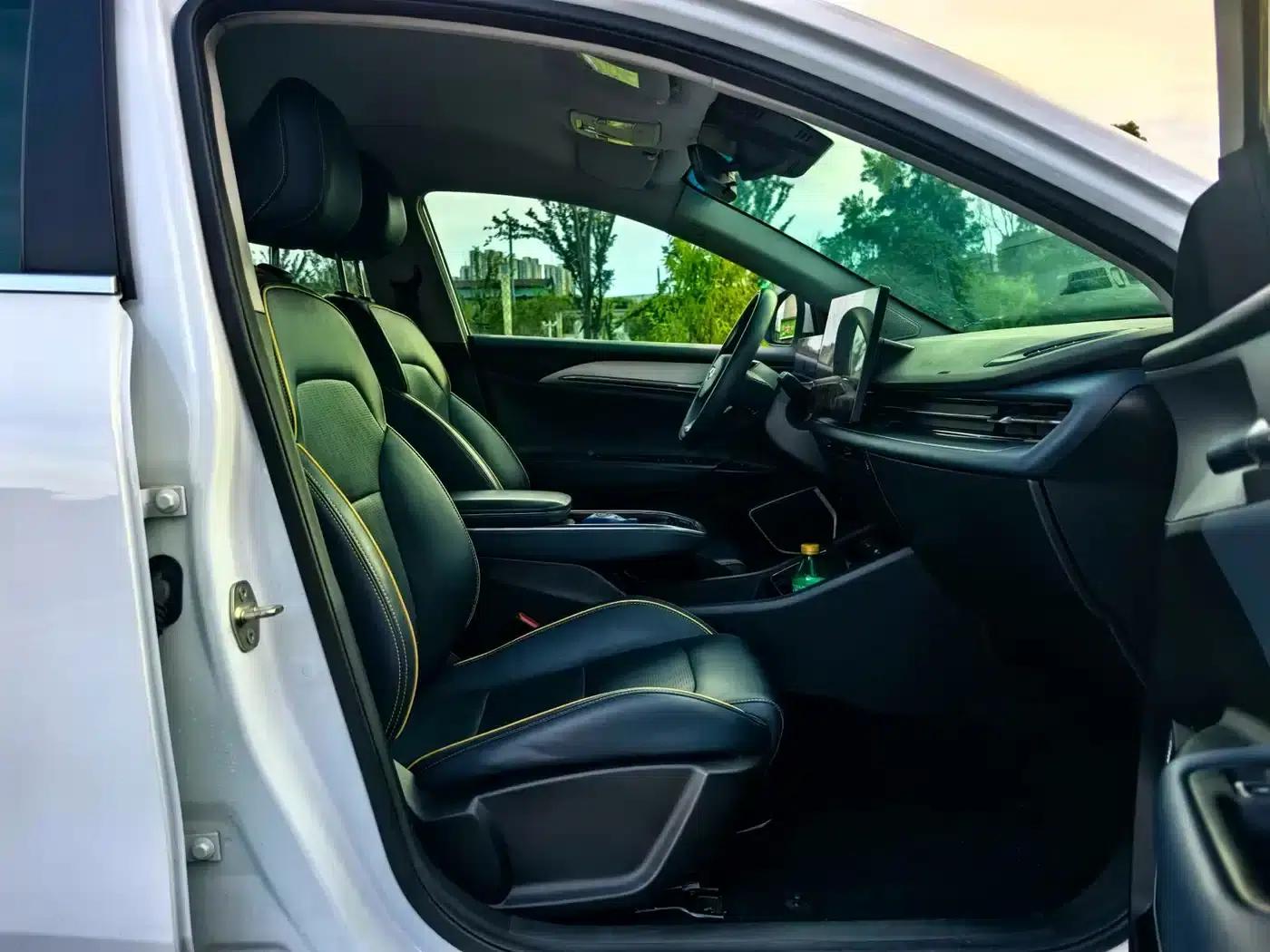 Geely Geometry G6 2024 500KM Premium Edition — миниатюра 17