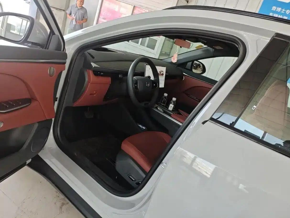 Jihu Alphard T5 2026 Range Extended Edition 1215 Yuanjing Smart Edition — миниатюра 5