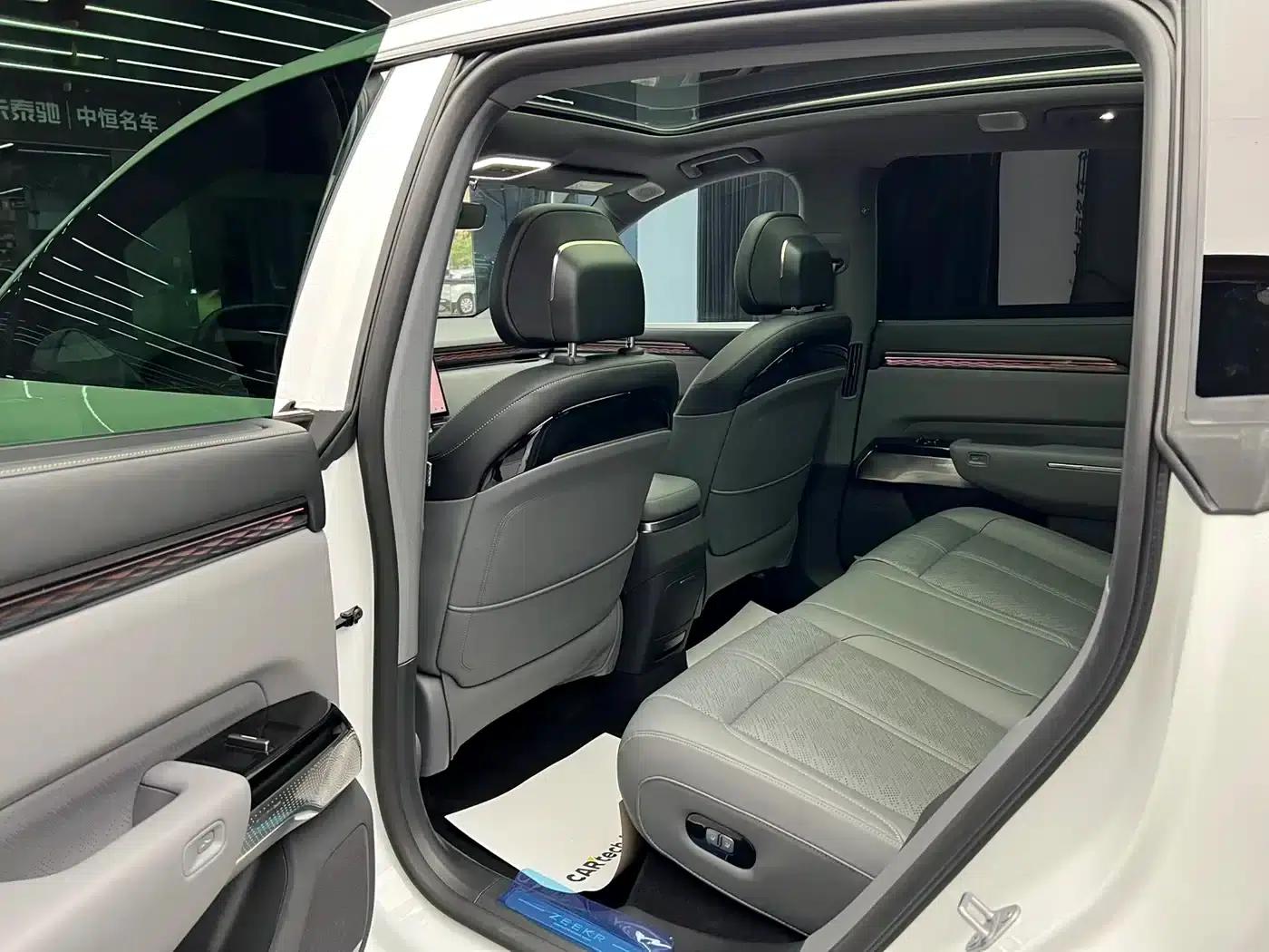 Jike 7X 2025 Model 100kWh Long-Range Rear-Wheel Drive Intelligent Driving Edition — миниатюра 16