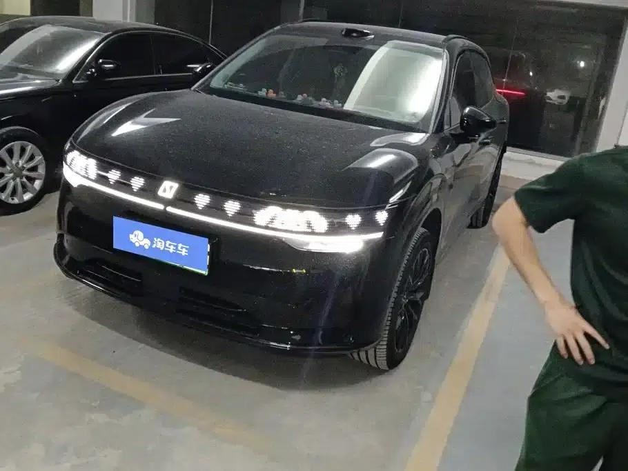 Jike 7X 2025 Model 100kWh Long-Range Four-Wheel Drive Intelligent Driving Edition — миниатюра 1