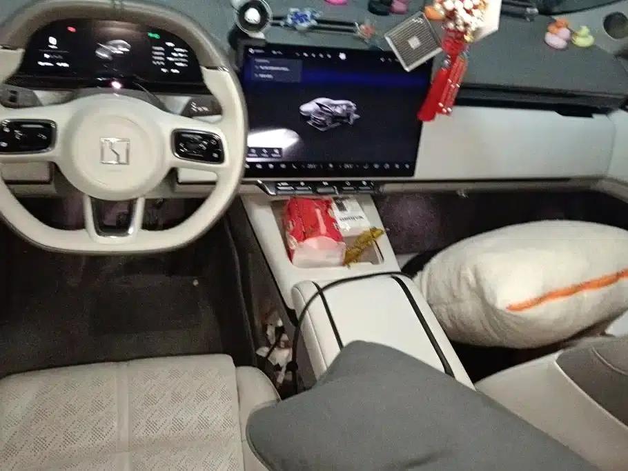 Jike 7X 2025 Model 100kWh Long-Range Four-Wheel Drive Intelligent Driving Edition — миниатюра 12