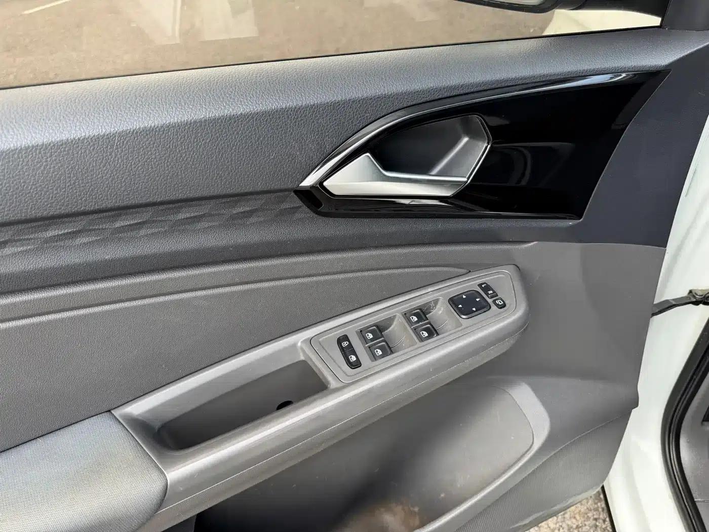 Jetta VS7 2021 1.4T Automatic Entry-Level Edition — миниатюра 12