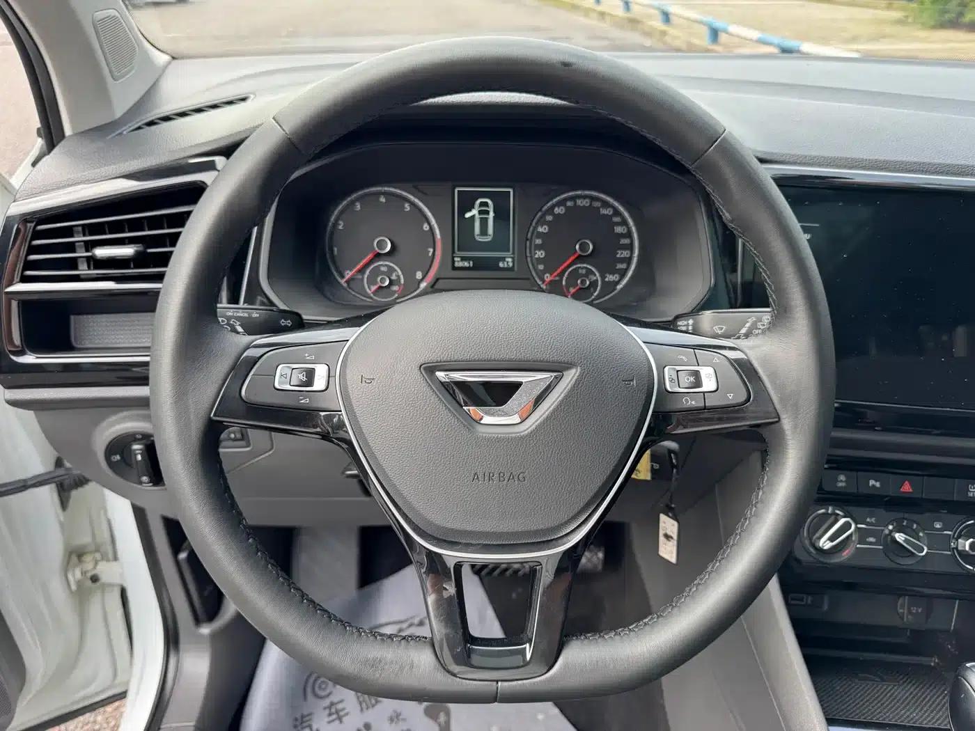 Jetta VS7 2021 1.4T Automatic Entry-Level Edition — миниатюра 14