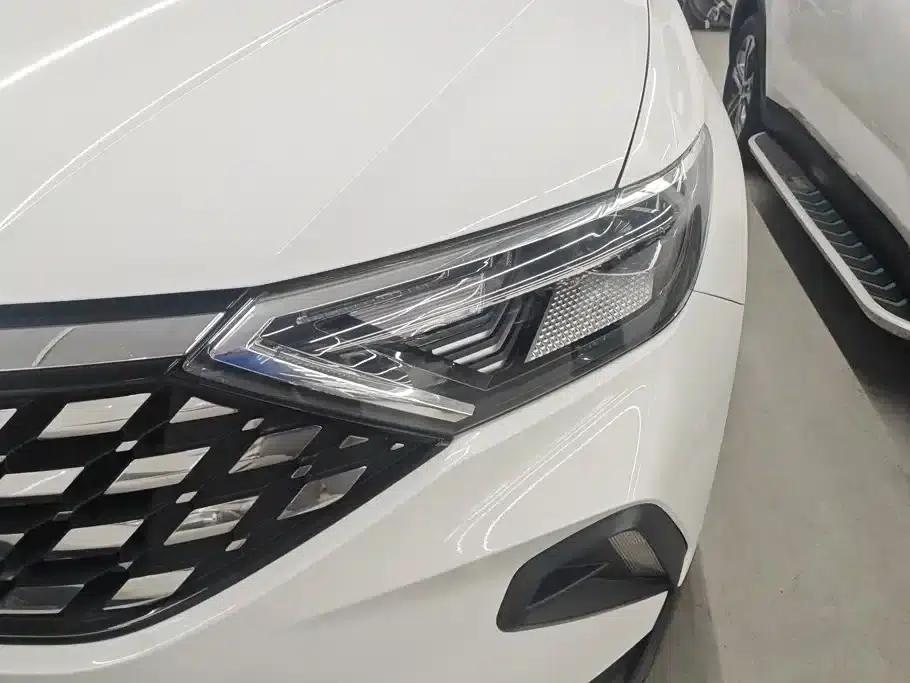 Jetta VS7 2021 30th Anniversary Edition 1.4T Automatic Enjoyment Edition — миниатюра 5