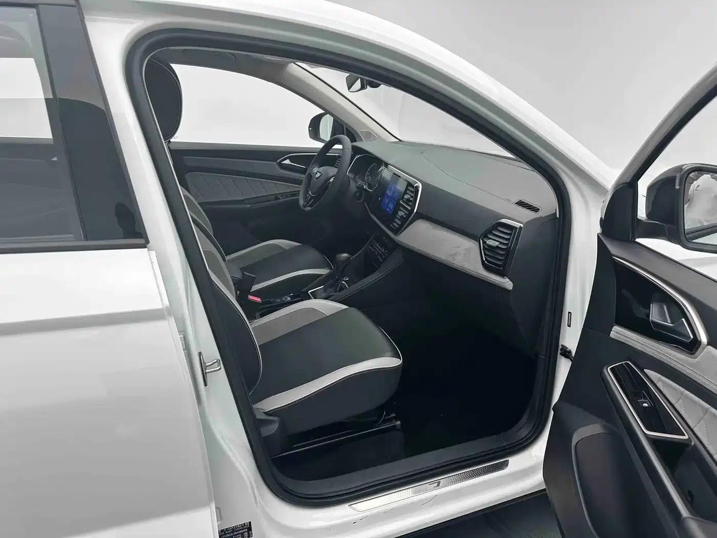 Jetta VS7 2021 Panda Edition 1.4T Automatic Glory Edition — миниатюра 7