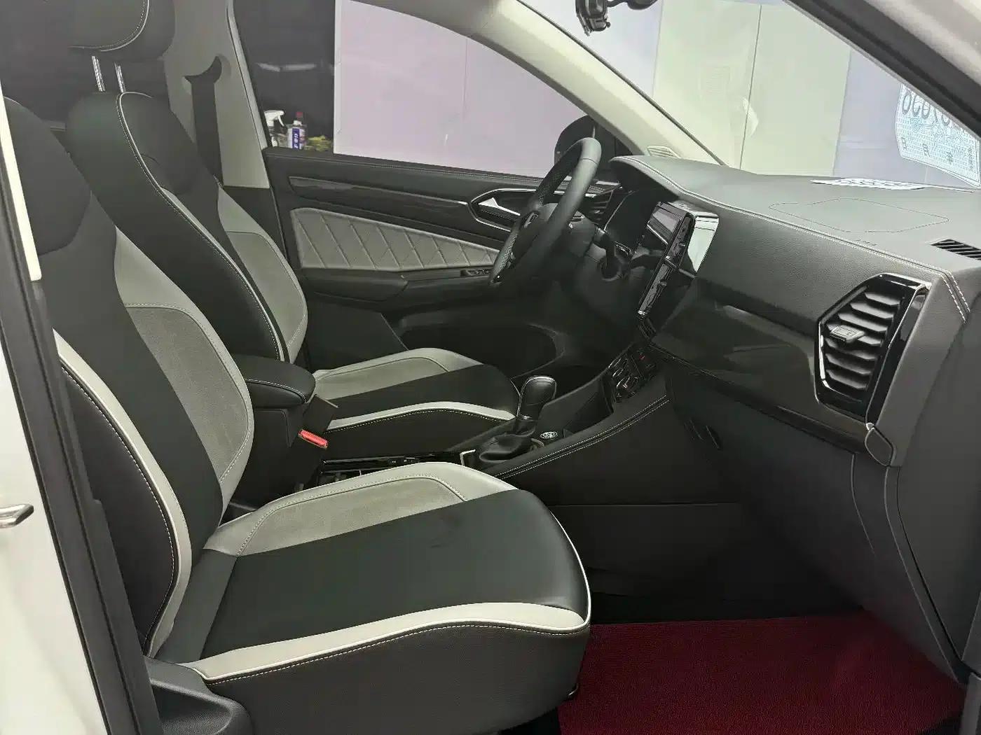 Jetta VS7 2023 280TSI Automatic High-Gloss Enjoy Edition — миниатюра 17