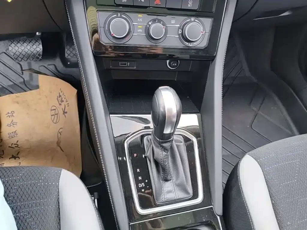 Jetta VS7 2023 280TSI Automatic Entry-Level Edition — миниатюра 14