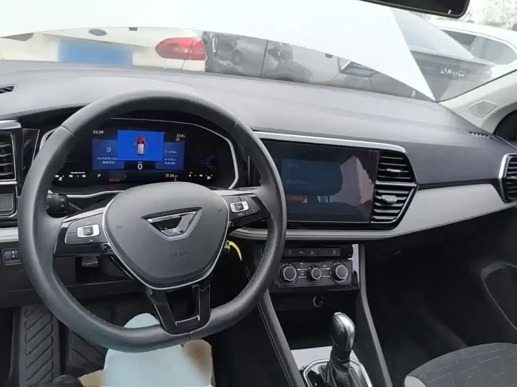 Jetta VS7 2023 280TSI Automatic Entry-Level Edition — миниатюра 10