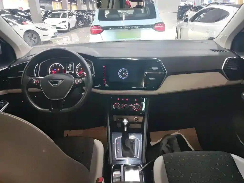 Jetta VS7 2023 280TSI Automatic Entry-Level Edition — миниатюра 6