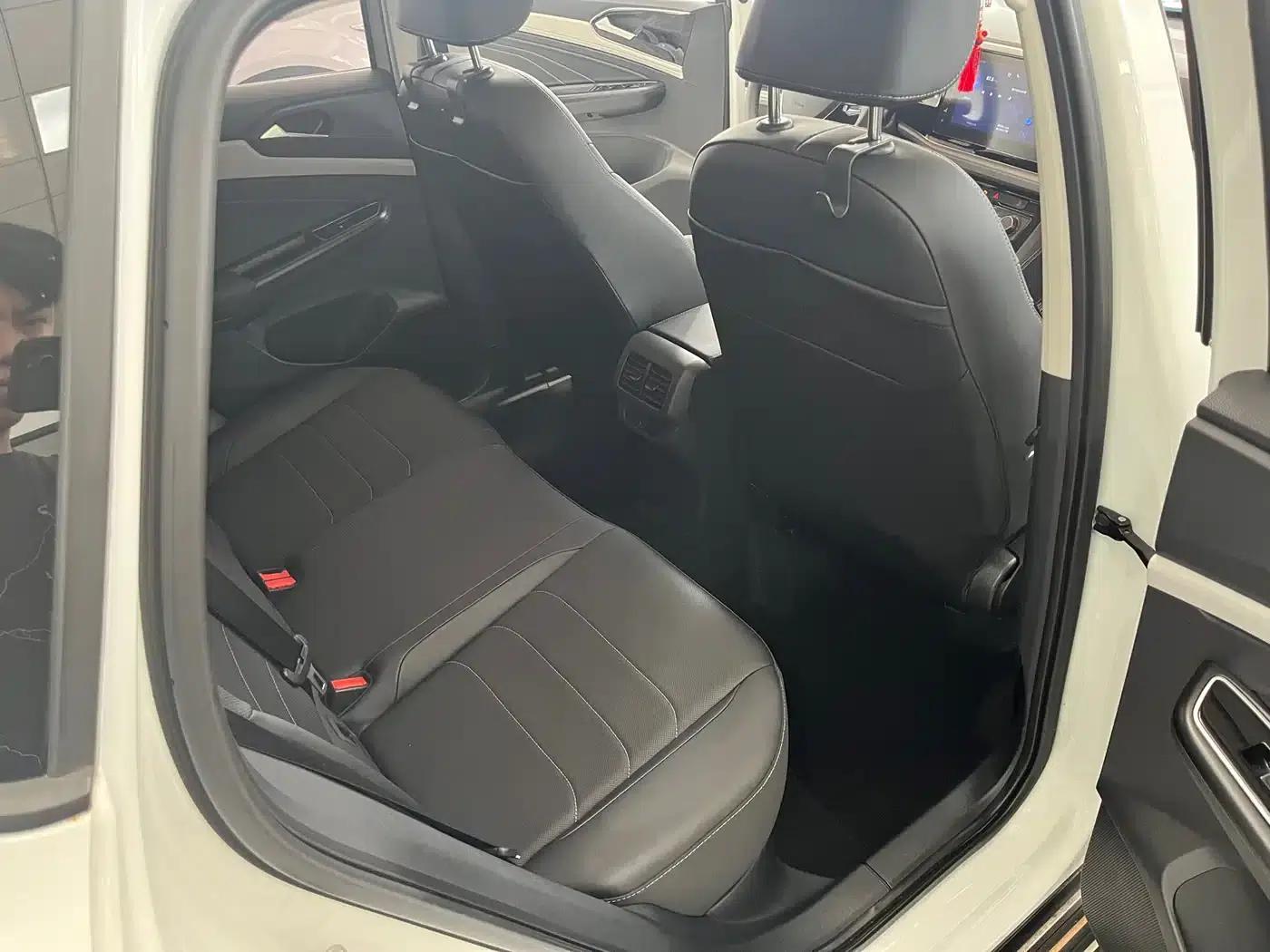 Jetta VS5 2023 280TSI Automatic Enjoyment Edition — миниатюра 11