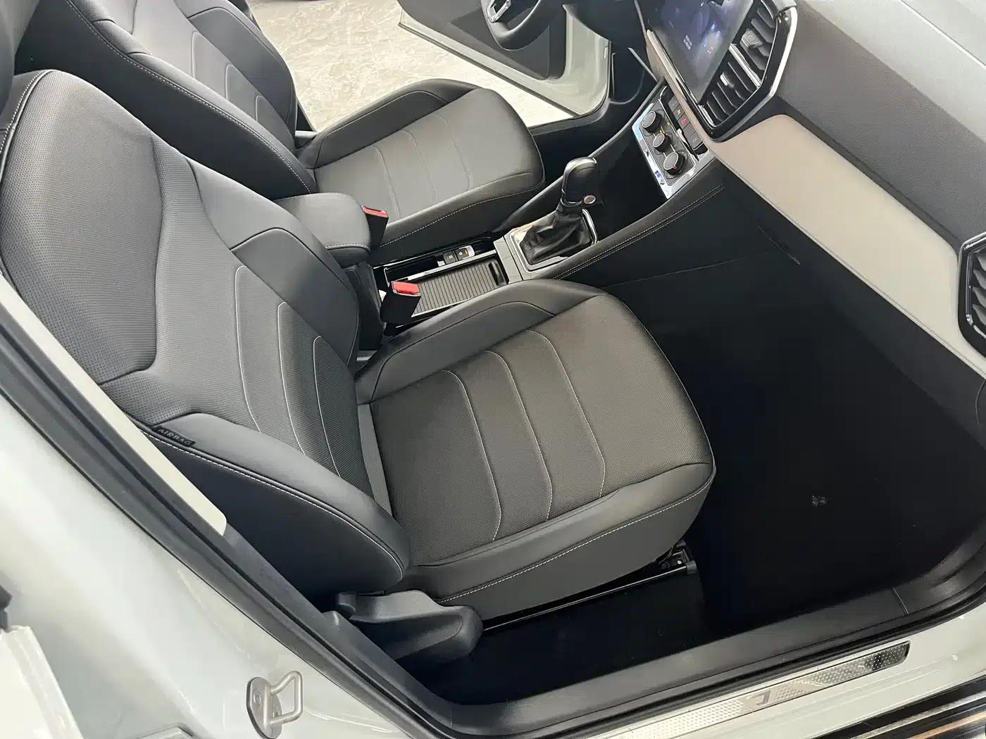 Jetta VS5 2023 280TSI Automatic Enjoyment Edition — миниатюра 15