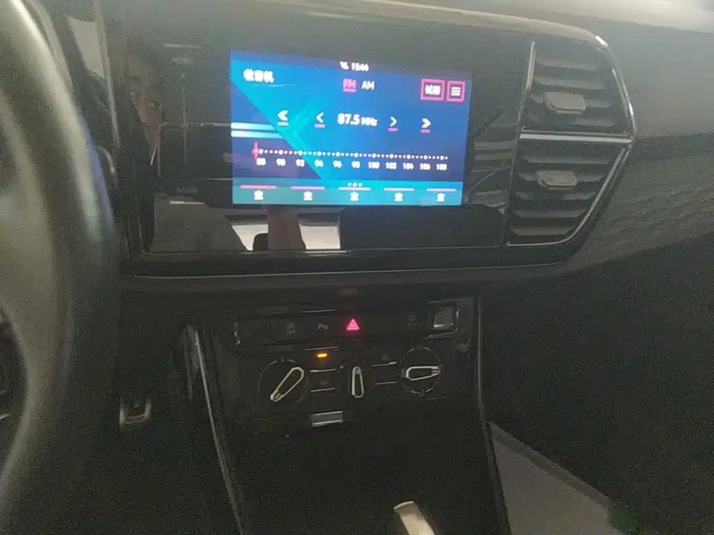 Jetta VS5 2021 280TSI Automatic Enjoyment Edition — миниатюра 13