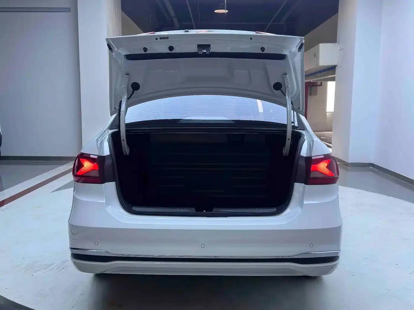 Jetta VA3 2021 1.5L Automatic Glory Edition — миниатюра 16