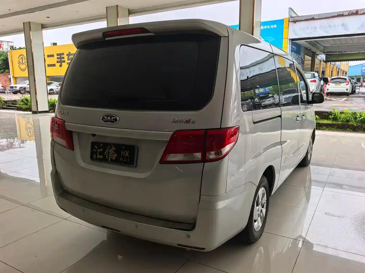 Refine M4 2016 2.0L Manual Comfort Model — миниатюра 8