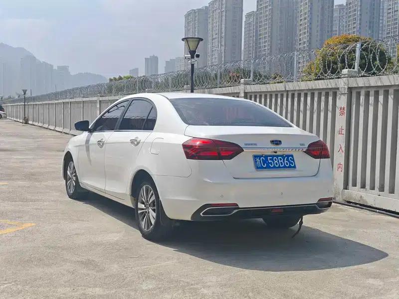 Geely Emgrand 2018 1.5L CVT Upward Connected Edition — миниатюра 5