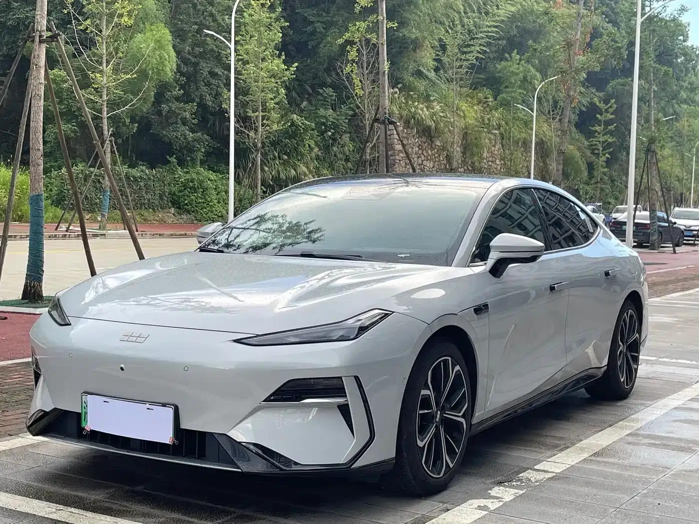 Galaxy E8 2025 Model 700km Long-Range Intelligent Driving Edition — миниатюра 1