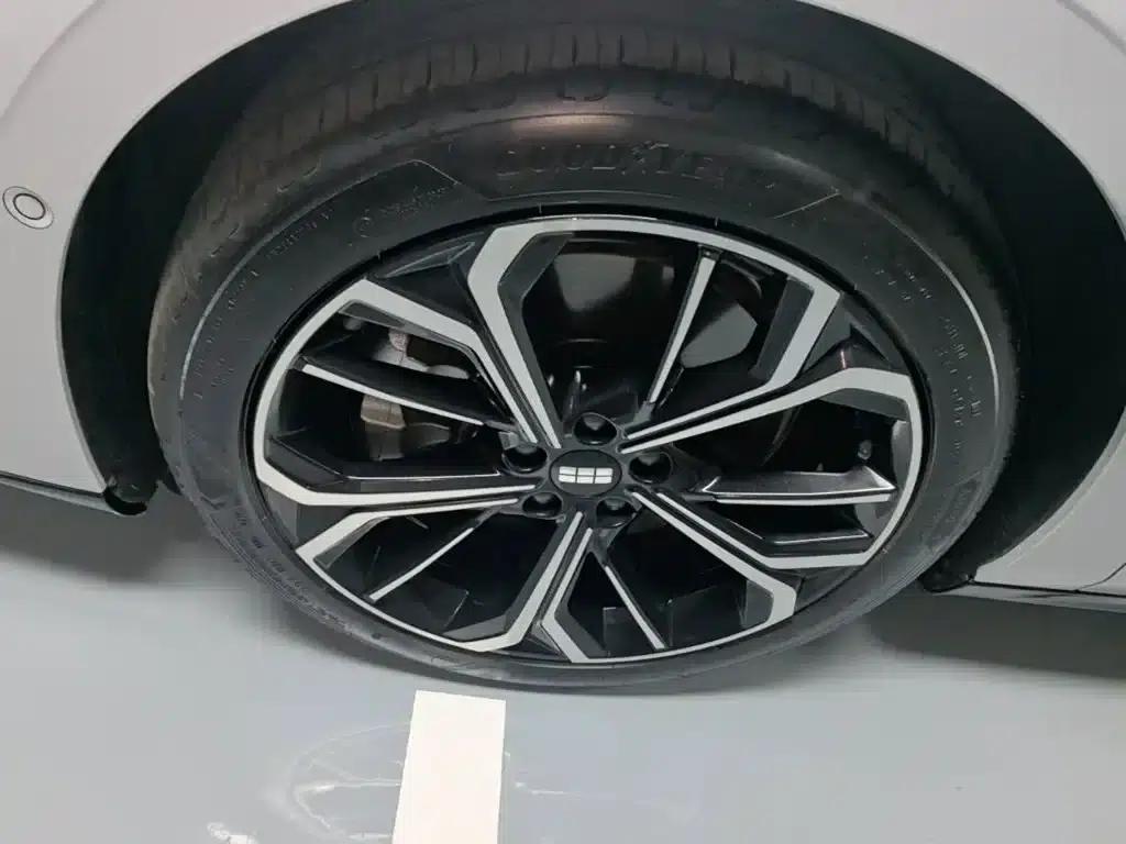 Galaxy E8 2025 Model 700km Long-Range Intelligent Driving Edition — миниатюра 23