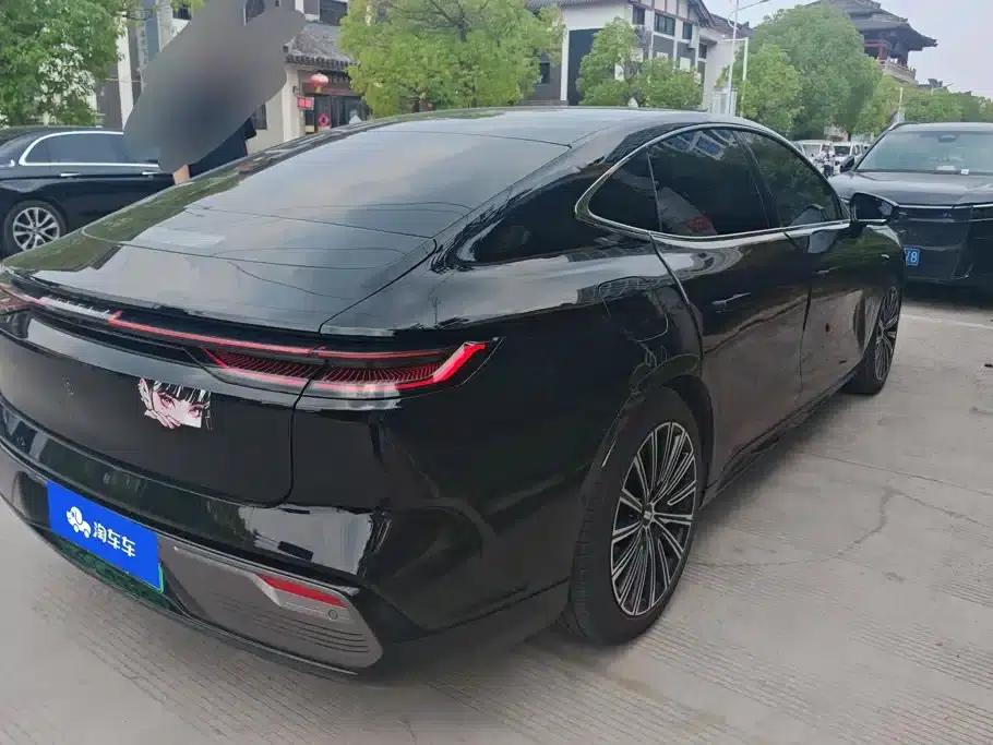 Galaxy Star 8 2025 Model 130km EM-i Flagship Edition — миниатюра 3