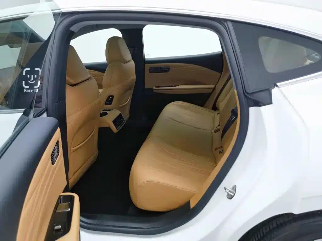 Galaxy Star 8 2025 Model 130km EM-i Premium Edition — миниатюра 15