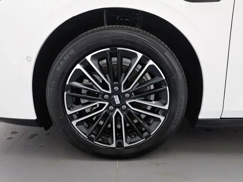 Galaxy Star 8 2025 Model 130km EM-i Premium Edition — миниатюра 17