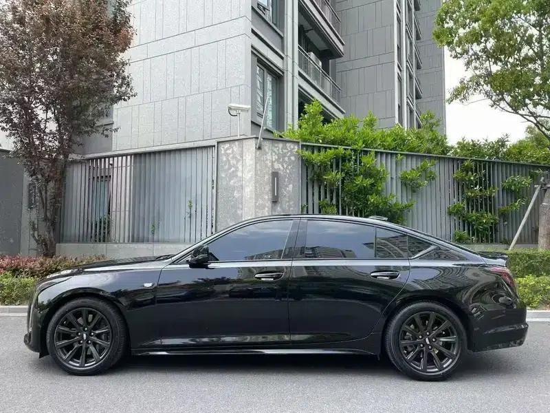 2024 Cadillac CT5 28T Luxury — миниатюра 3