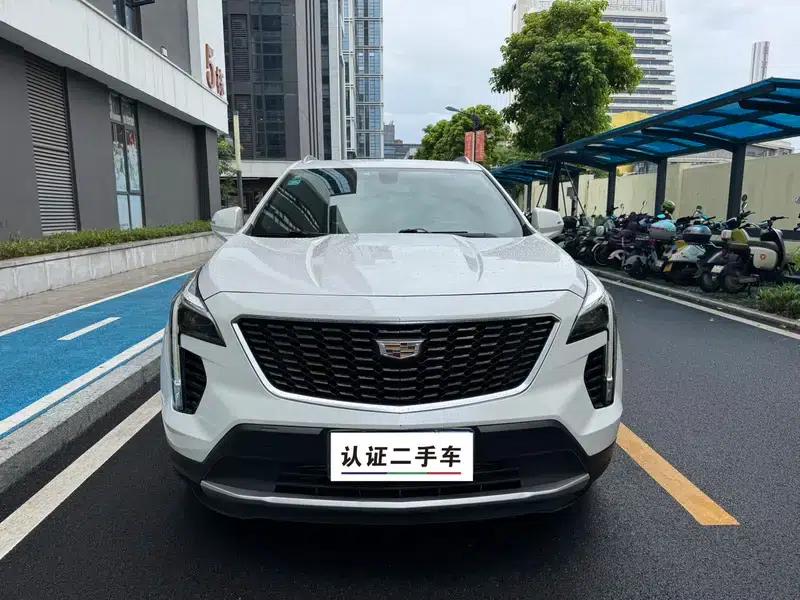 2018 Cadillac XT4 28T Two-Wheel Drive Premium Edition — миниатюра 2