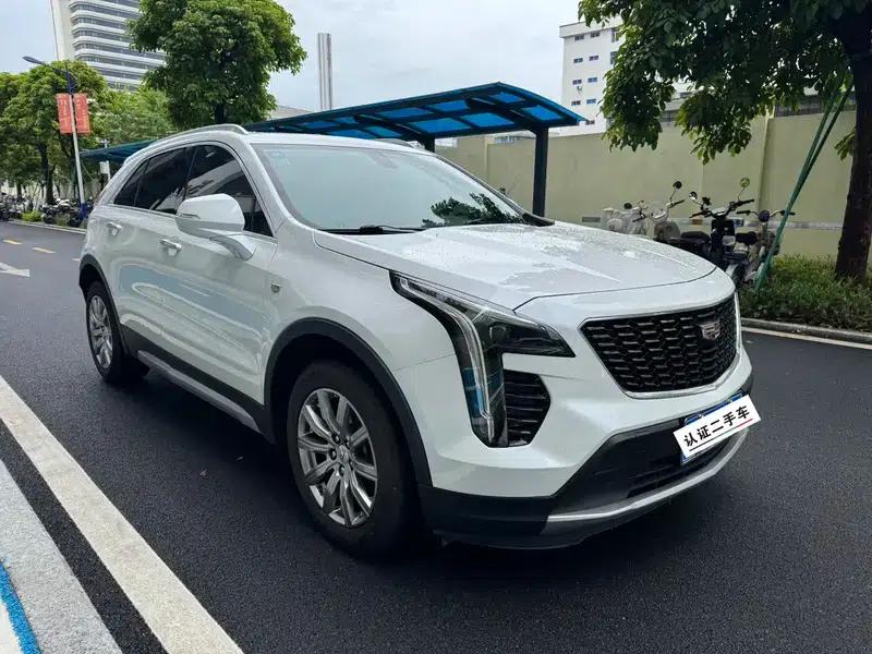 2018 Cadillac XT4 28T Two-Wheel Drive Premium Edition — миниатюра 3