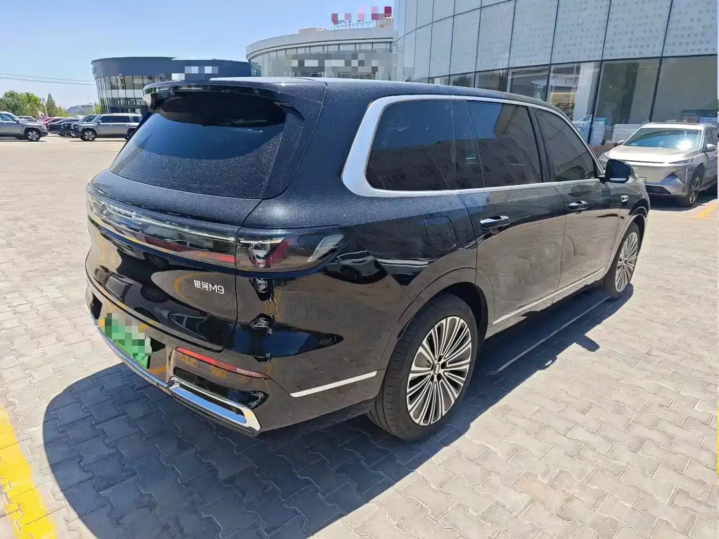 Galaxy M9 2025 210km/h AWD Navigator Edition — миниатюра 6