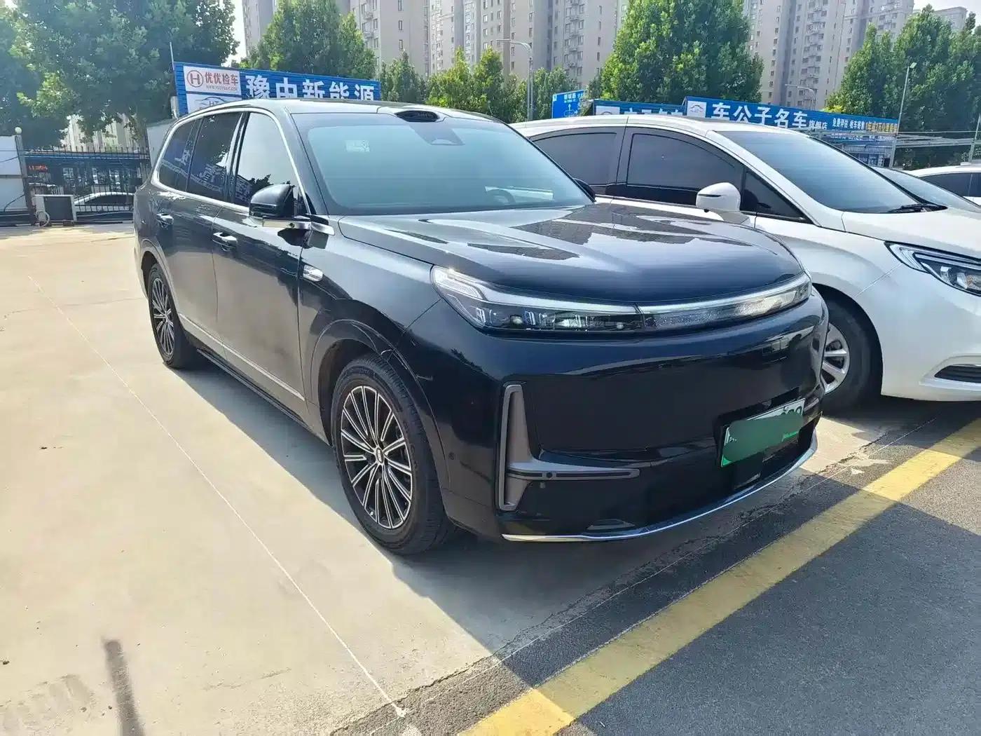 Galaxy M9 2025 210km/h AWD Navigator Edition — миниатюра 3