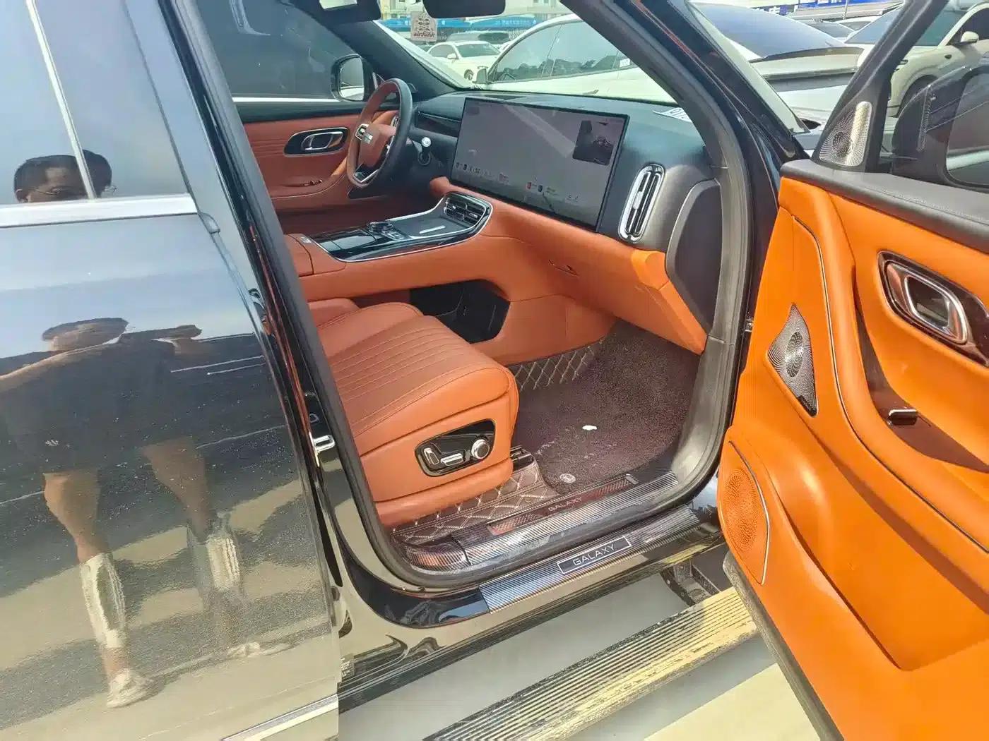 Galaxy M9 2025 210km/h AWD Navigator Edition — миниатюра 5