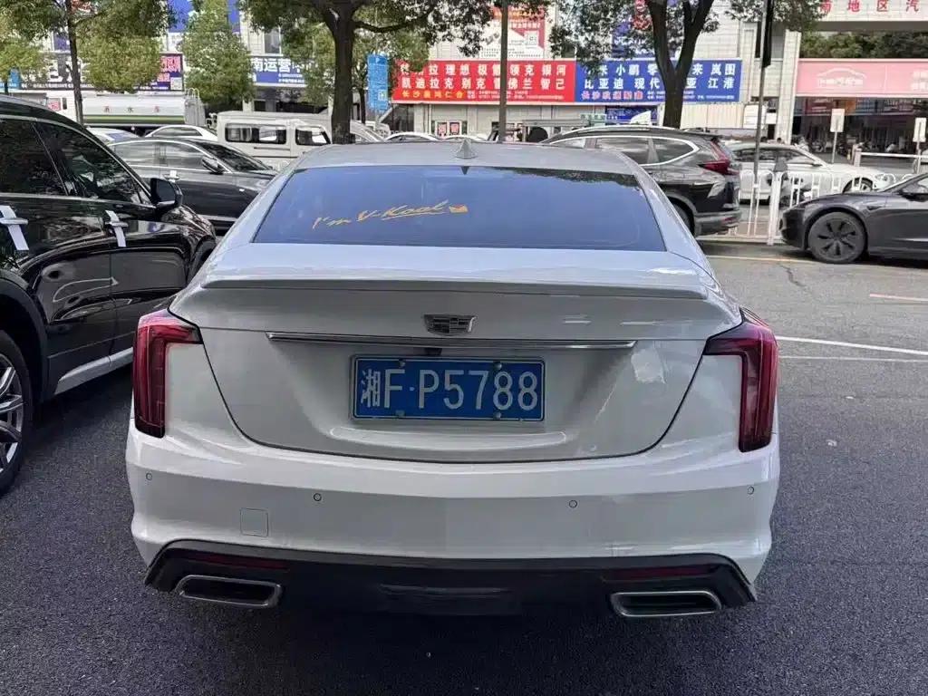 2021 Cadillac CT5 28T Luxury — миниатюра 3