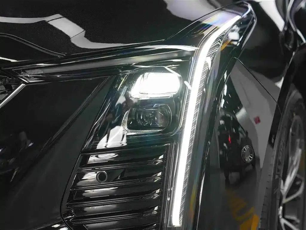 2025 Cadillac CT5 28T City Sport Edition — миниатюра 12